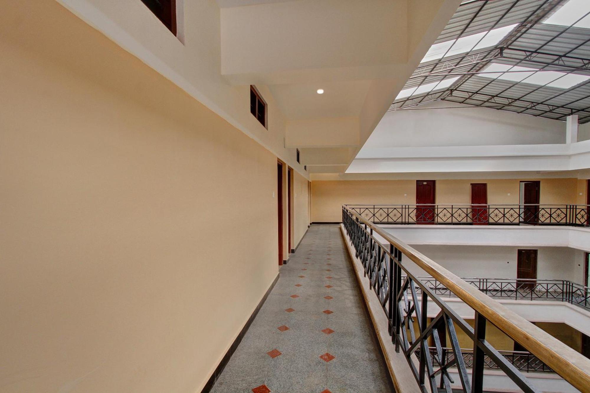 Hotel O Century Park Kāsaragod Kültér fotó